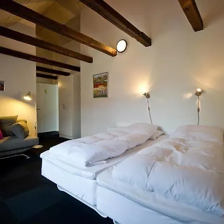 Hotell Hotellet 2*